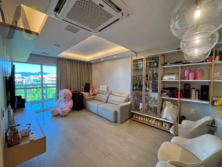 Foto 3 de Cobertura com 2 quartos à venda, 210m2 em Rio De Janeiro - RJ