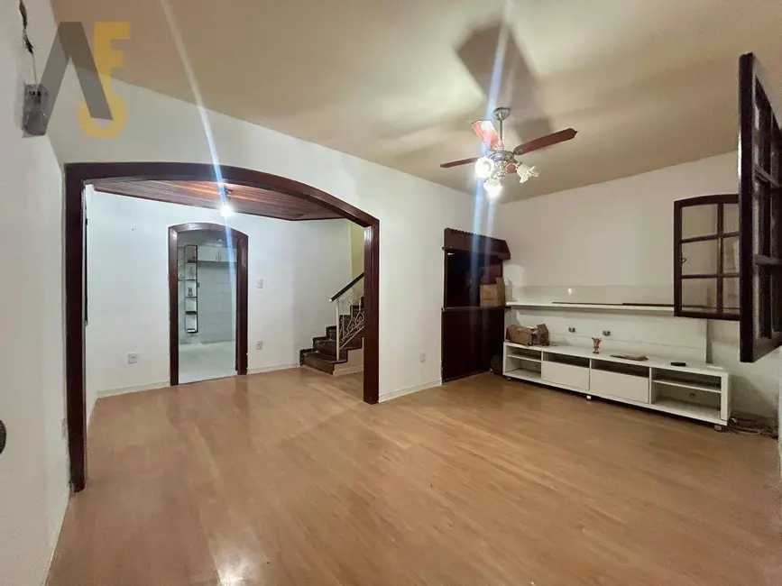 Casa de Condomínio com 3 quartos à venda, 208m2 em Anil, Rio De Janeiro - RJ - imagem 4 Foto 4 de Casa de Condomínio com 3 quartos à venda, 208m2 em Anil, Rio De Janeiro - RJ