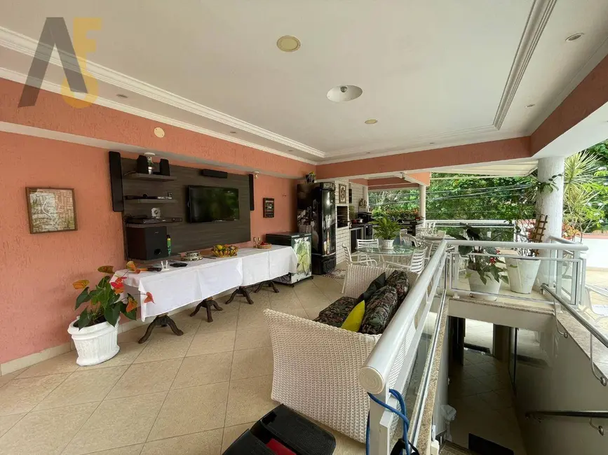 Casa de Condomínio com 4 quartos à venda, 360m2 em Jacarepaguá, Rio De Janeiro - RJ - imagem 3 Foto 3 de Casa de Condomínio com 4 quartos à venda, 360m2 em Jacarepaguá, Rio De Janeiro - RJ