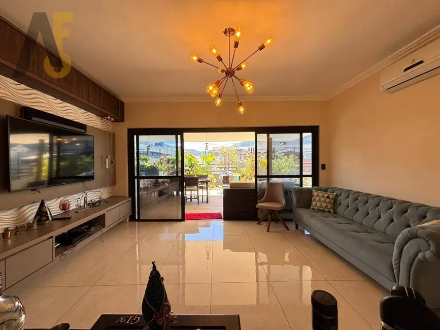 Cobertura com 2 quartos à venda, 220m2 em Rio De Janeiro - RJ - imagem 1 Foto 1 de Cobertura com 2 quartos à venda, 220m2 em Rio De Janeiro - RJ