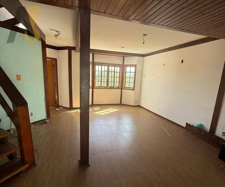 Casa de Condomínio com 3 quartos à venda, 405m2 em Anil, Rio De Janeiro - RJ - imagem 1 Foto 1 de Casa de Condomínio com 3 quartos à venda, 405m2 em Anil, Rio De Janeiro - RJ