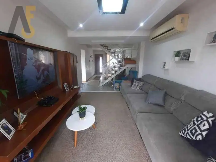 Foto 4 de Casa de Condomínio com 3 quartos à venda, 600m2 em Rio De Janeiro - RJ