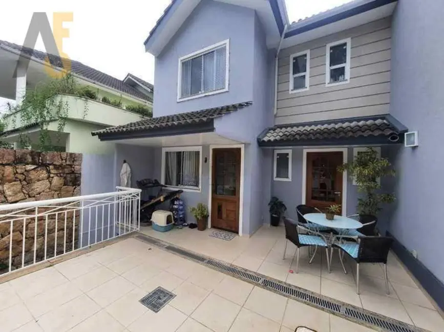 Foto 1 de Casa de Condomínio com 3 quartos à venda, 600m2 em Rio De Janeiro - RJ