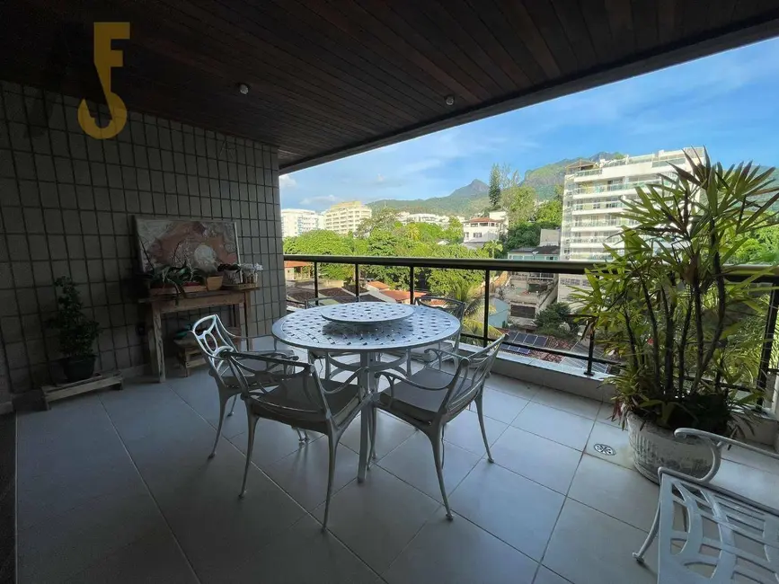Foto 8 de Apartamento com 4 quartos à venda, 224m2 em Rio De Janeiro - RJ