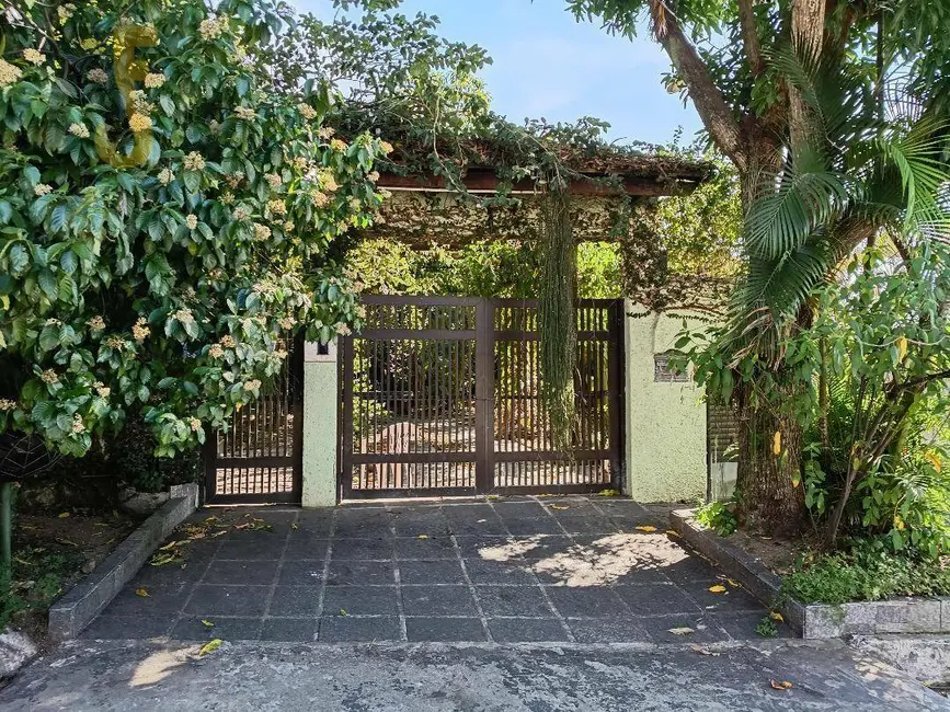 Casa de Condomínio com 4 quartos à venda, 640m2 em Anil, Rio De Janeiro - RJ - imagem 2 Foto 2 de Casa de Condomínio com 4 quartos à venda, 640m2 em Anil, Rio De Janeiro - RJ