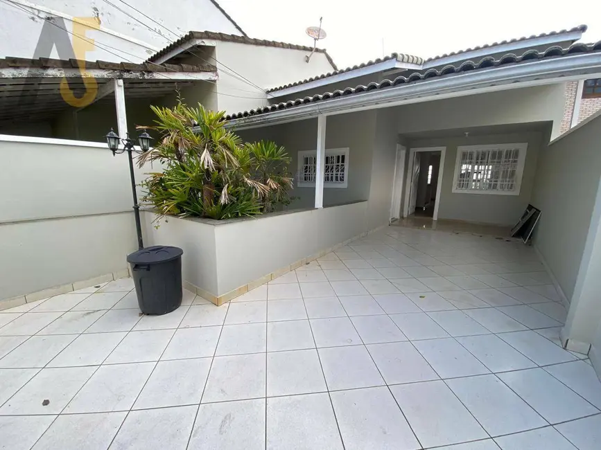 Casa de Condomínio com 3 quartos à venda, 241m2 em Rio De Janeiro - RJ - imagem 5 Foto 5 de Casa de Condomínio com 3 quartos à venda, 241m2 em Rio De Janeiro - RJ