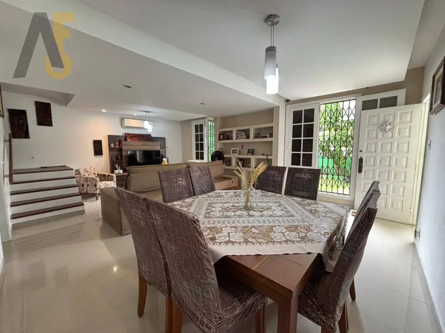 Foto 6 de Casa de Condomínio com 4 quartos à venda, 249m2 em Rio De Janeiro - RJ