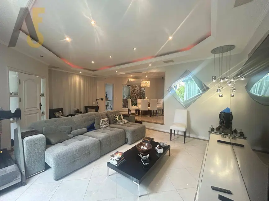Foto 1 de Casa de Condomínio com 4 quartos à venda, 390m2 em Rio De Janeiro - RJ
