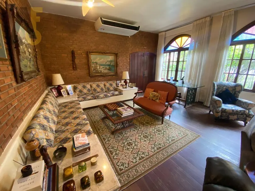 Casa de Condomínio com 6 quartos à venda, 347m2 em Anil, Rio De Janeiro - RJ - imagem 3 Foto 3 de Casa de Condomínio com 6 quartos à venda, 347m2 em Anil, Rio De Janeiro - RJ