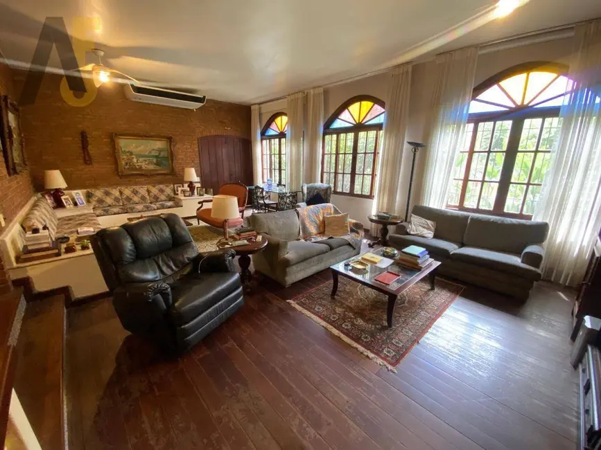 Casa de Condomínio com 6 quartos à venda, 347m2 em Anil, Rio De Janeiro - RJ - imagem 2 Foto 2 de Casa de Condomínio com 6 quartos à venda, 347m2 em Anil, Rio De Janeiro - RJ