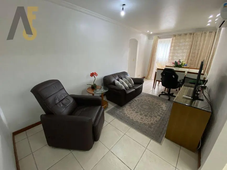 Foto 2 de Apartamento com 2 quartos à venda, 68m2 em Rio De Janeiro - RJ