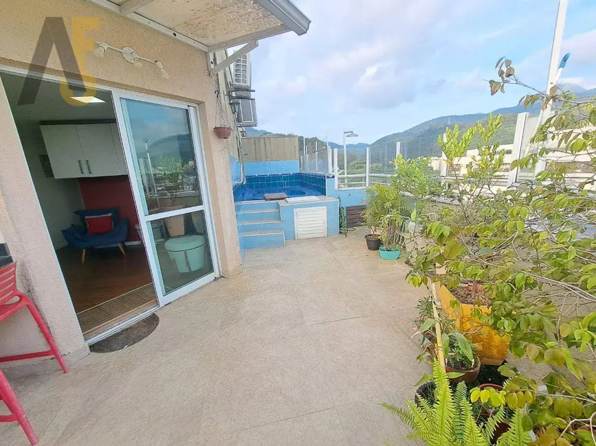 Foto 2 de Cobertura com 3 quartos à venda, 160m2 em Rio De Janeiro - RJ