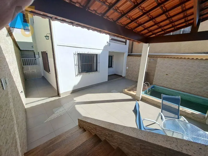 Casa com 3 quartos à venda, 193m2 em Rio De Janeiro - RJ - imagem 1 Foto 1 de Casa com 3 quartos à venda, 193m2 em Rio De Janeiro - RJ