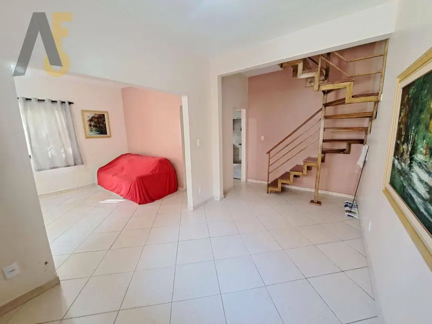 Casa com 3 quartos à venda, 193m2 em Rio De Janeiro - RJ - imagem 5 Foto 5 de Casa com 3 quartos à venda, 193m2 em Rio De Janeiro - RJ