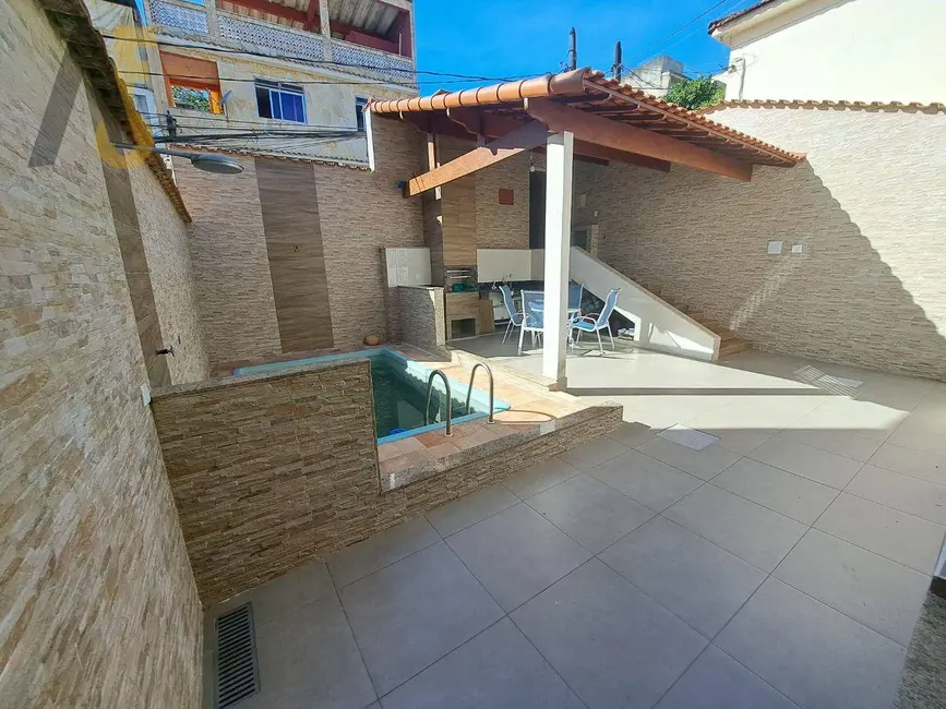 Casa com 3 quartos à venda, 193m2 em Rio De Janeiro - RJ - imagem 3 Foto 3 de Casa com 3 quartos à venda, 193m2 em Rio De Janeiro - RJ