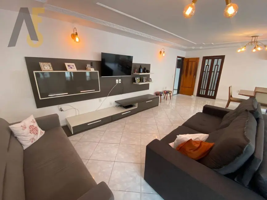 Casa de Condomínio com 5 quartos à venda, 600m2 em Jacarepaguá, Rio De Janeiro - RJ - imagem 4 Foto 4 de Casa de Condomínio com 5 quartos à venda, 600m2 em Jacarepaguá, Rio De Janeiro - RJ