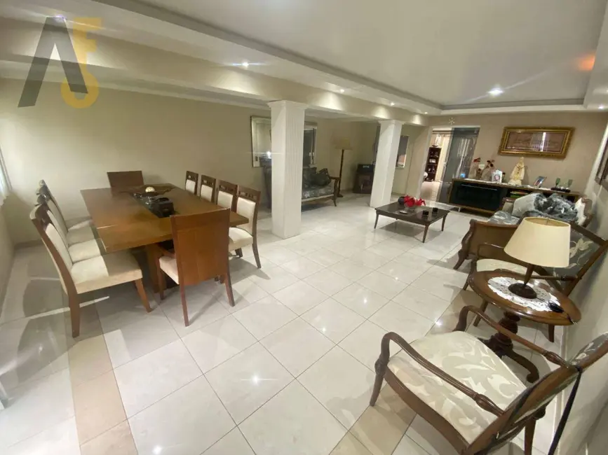 Casa de Condomínio com 4 quartos à venda, 367m2 em Rio De Janeiro - RJ - imagem 3 Foto 3 de Casa de Condomínio com 4 quartos à venda, 367m2 em Rio De Janeiro - RJ
