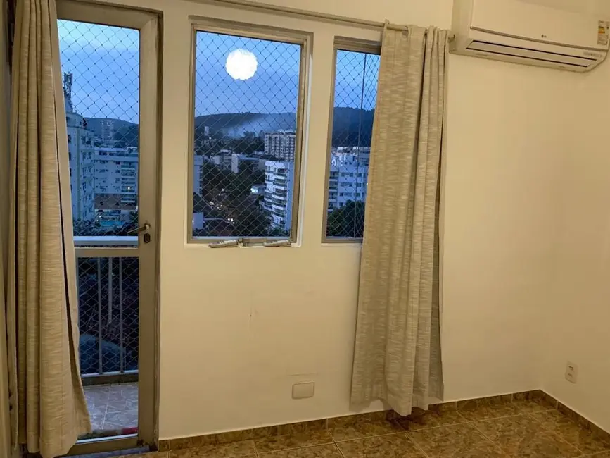 Foto 7 de Apartamento com 2 quartos à venda, 67m2 em Rio De Janeiro - RJ