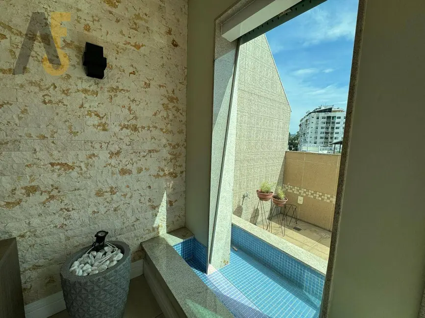 Cobertura com 4 quartos à venda, 223m2 em Rio De Janeiro - RJ - imagem 8 Foto 8 de Cobertura com 4 quartos à venda, 223m2 em Rio De Janeiro - RJ