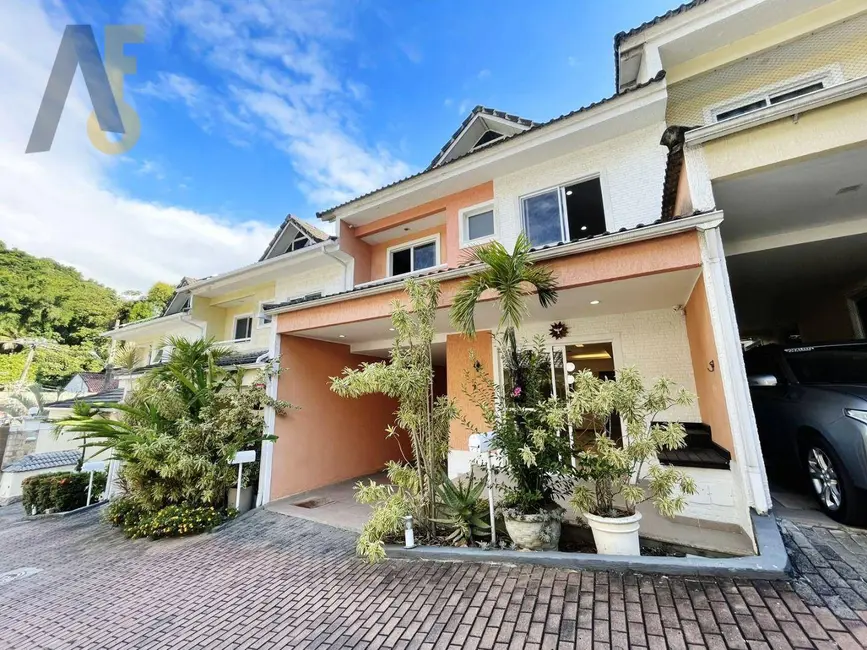 Foto 2 de Casa de Condomínio com 4 quartos à venda, 209m2 em Rio De Janeiro - RJ