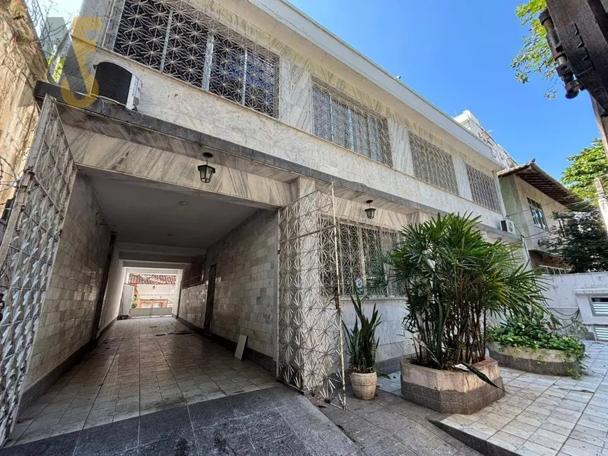 Foto 1 de Casa com 6 quartos à venda, 370m2 em Rio De Janeiro - RJ