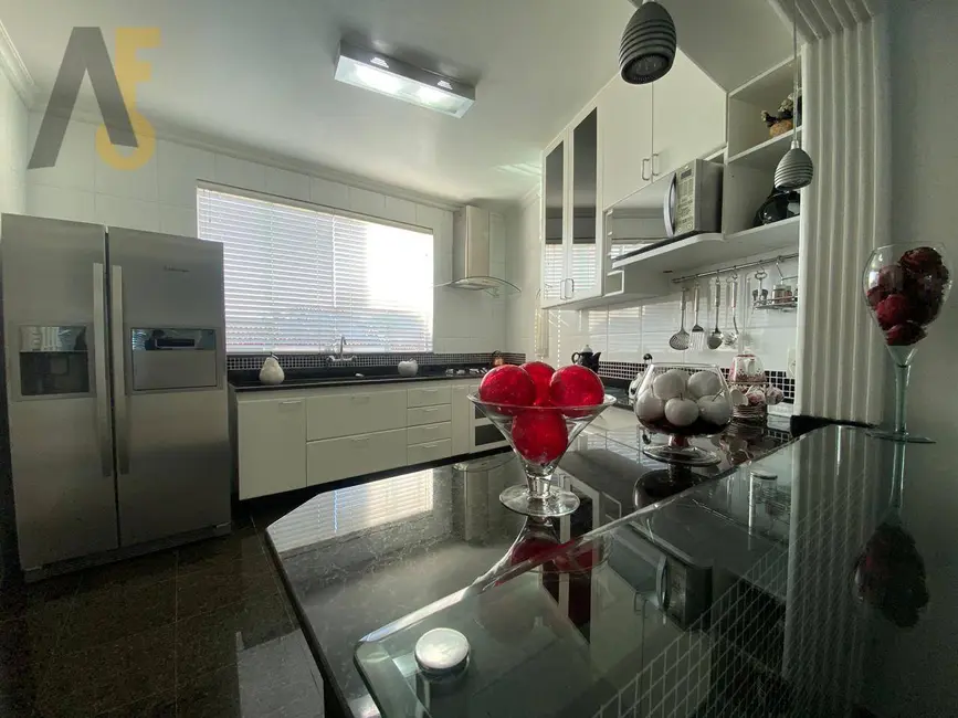 Casa de Condomínio com 4 quartos à venda, 296m2 em Rio De Janeiro - RJ - imagem 8 Foto 8 de Casa de Condomínio com 4 quartos à venda, 296m2 em Rio De Janeiro - RJ