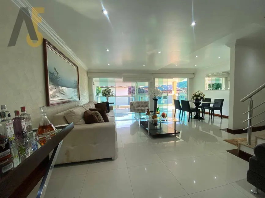 Casa de Condomínio com 4 quartos à venda, 296m2 em Rio De Janeiro - RJ - imagem 1 Foto 1 de Casa de Condomínio com 4 quartos à venda, 296m2 em Rio De Janeiro - RJ