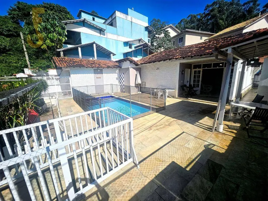 Casa de Condomínio com 4 quartos à venda, 190m2 em Rio De Janeiro - RJ - imagem 3 Foto 3 de Casa de Condomínio com 4 quartos à venda, 190m2 em Rio De Janeiro - RJ