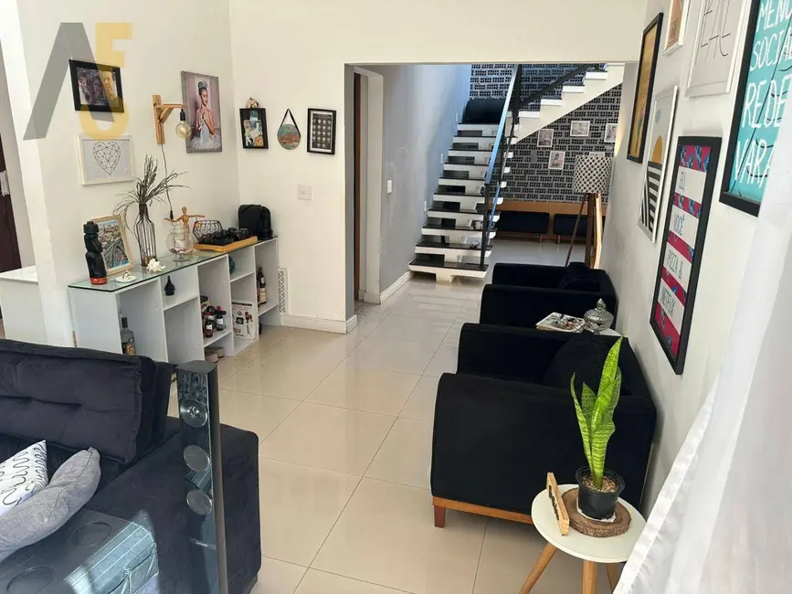 Foto 3 de Casa com 4 quartos à venda, 378m2 em Rio De Janeiro - RJ
