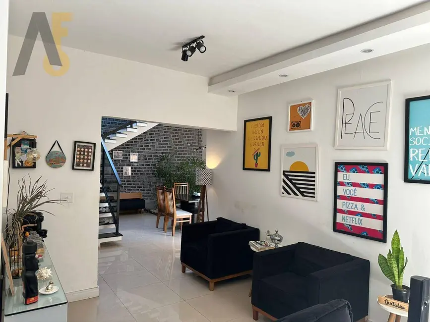 Foto 2 de Casa com 4 quartos à venda, 378m2 em Rio De Janeiro - RJ