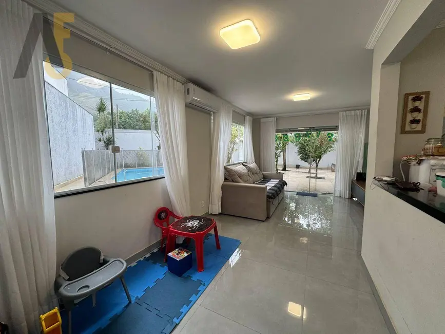 Casa com 2 quartos à venda, 361m2 em Jacarepaguá, Rio De Janeiro - RJ - imagem 5 Foto 5 de Casa com 2 quartos à venda, 361m2 em Jacarepaguá, Rio De Janeiro - RJ