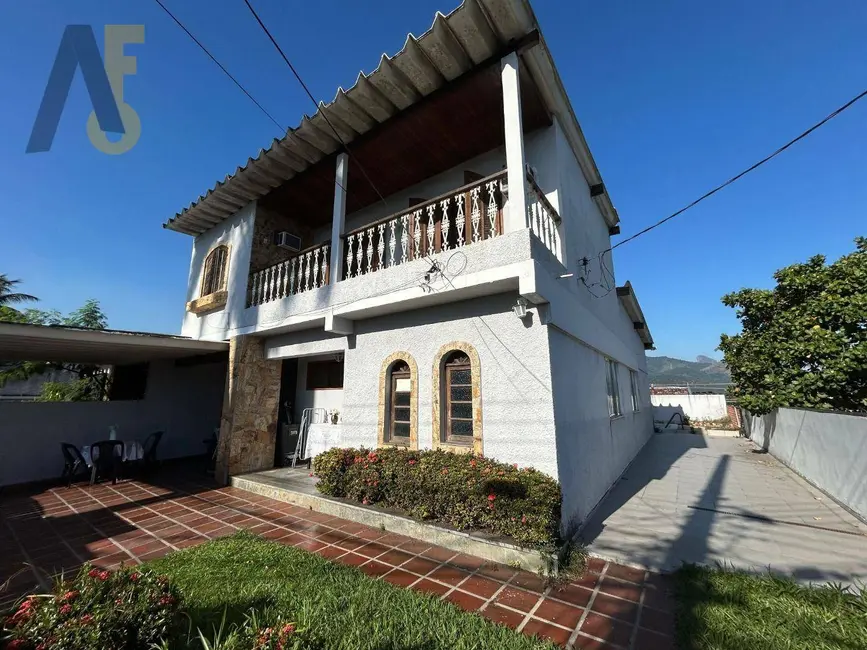 Casa de Condomínio com 5 quartos à venda, 318m2 em Rio De Janeiro - RJ - imagem 2 Foto 2 de Casa de Condomínio com 5 quartos à venda, 318m2 em Rio De Janeiro - RJ