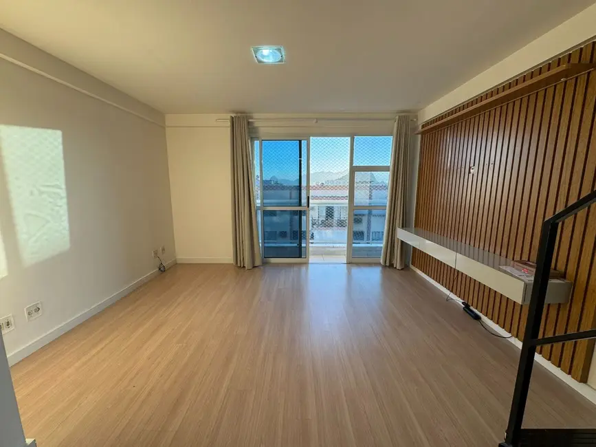 Cobertura com 2 quartos à venda, 110m2 em Rio De Janeiro - RJ - imagem 3 Foto 3 de Cobertura com 2 quartos à venda, 110m2 em Rio De Janeiro - RJ