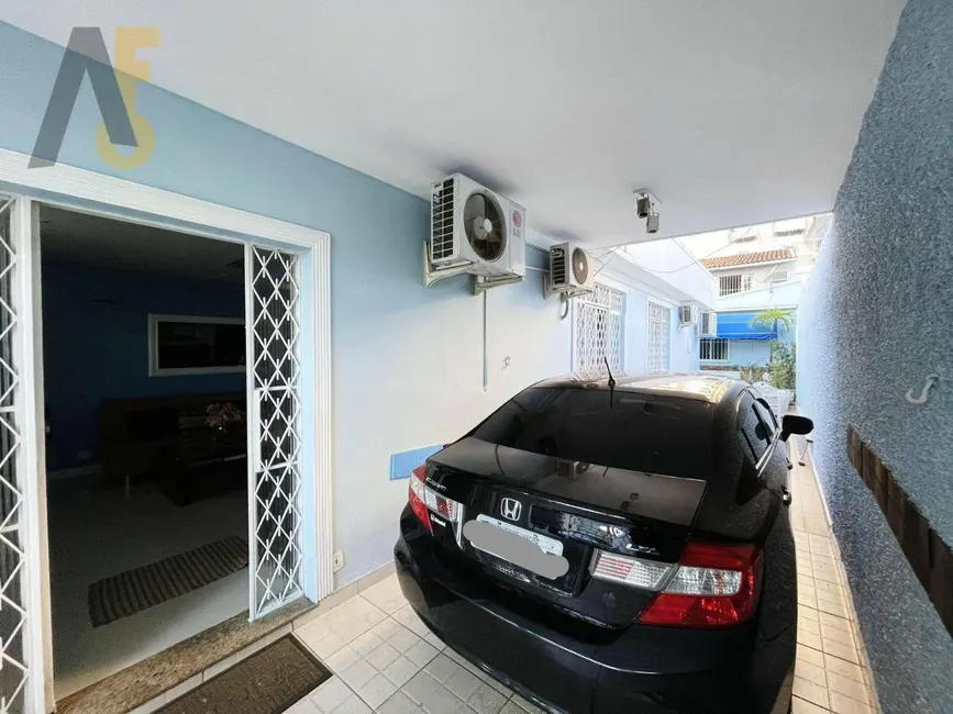 Foto 4 de Casa com 6 quartos à venda, 267m2 em Rio De Janeiro - RJ