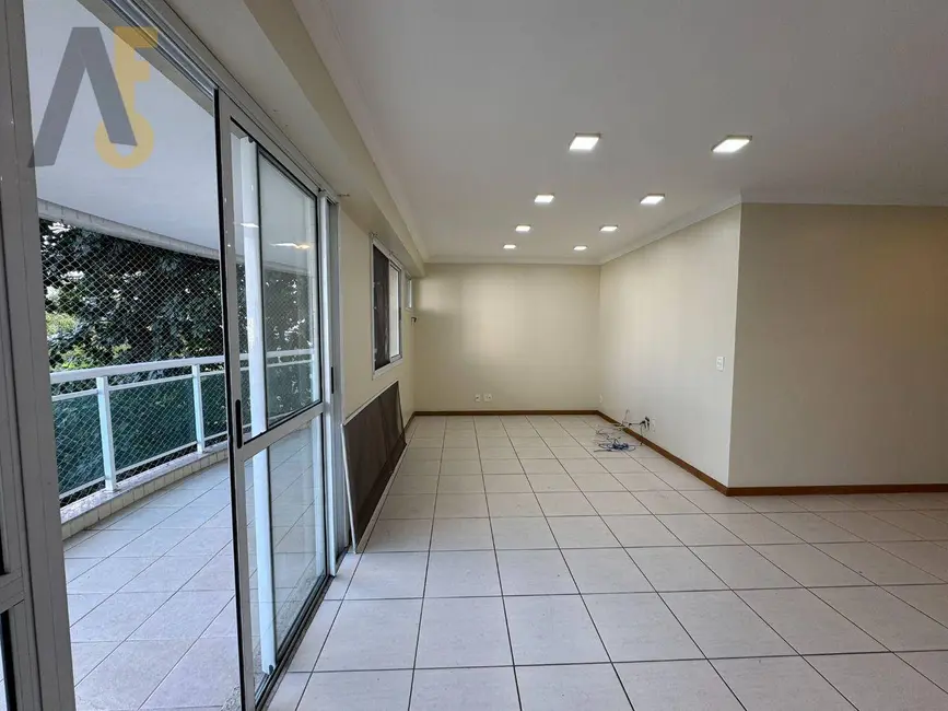 Apartamento com 3 quartos à venda, 129m2 em Rio De Janeiro - RJ - imagem 5 Foto 5 de Apartamento com 3 quartos à venda, 129m2 em Rio De Janeiro - RJ