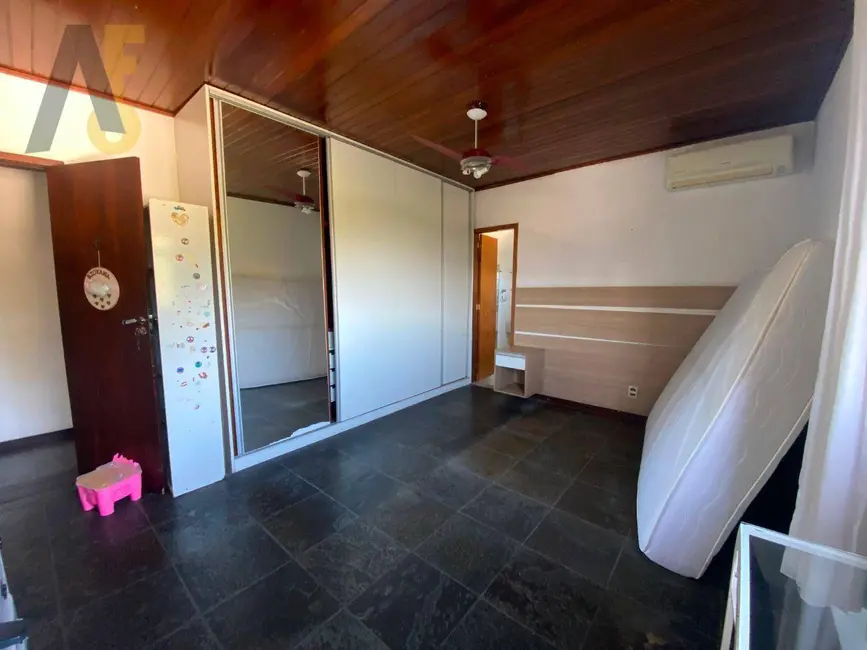 Casa de Condomínio com 5 quartos à venda, 334m2 em Rio De Janeiro - RJ - imagem 9 Foto 9 de Casa de Condomínio com 5 quartos à venda, 334m2 em Rio De Janeiro - RJ