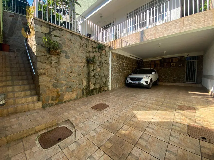 Casa de Condomínio com 5 quartos à venda, 334m2 em Rio De Janeiro - RJ - imagem 3 Foto 3 de Casa de Condomínio com 5 quartos à venda, 334m2 em Rio De Janeiro - RJ