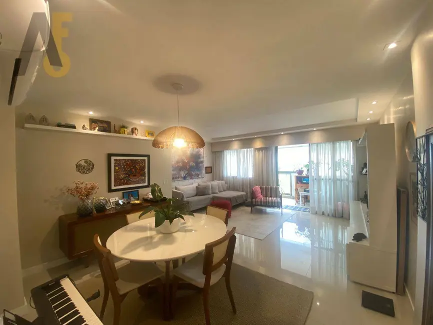 Apartamento com 3 quartos à venda, 112m2 em Rio De Janeiro - RJ - imagem 3 Foto 3 de Apartamento com 3 quartos à venda, 112m2 em Rio De Janeiro - RJ