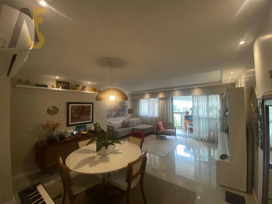 Apartamento com 3 quartos à venda, 112m2 em Rio De Janeiro - RJ - imagem 2 Foto 2 de Apartamento com 3 quartos à venda, 112m2 em Rio De Janeiro - RJ