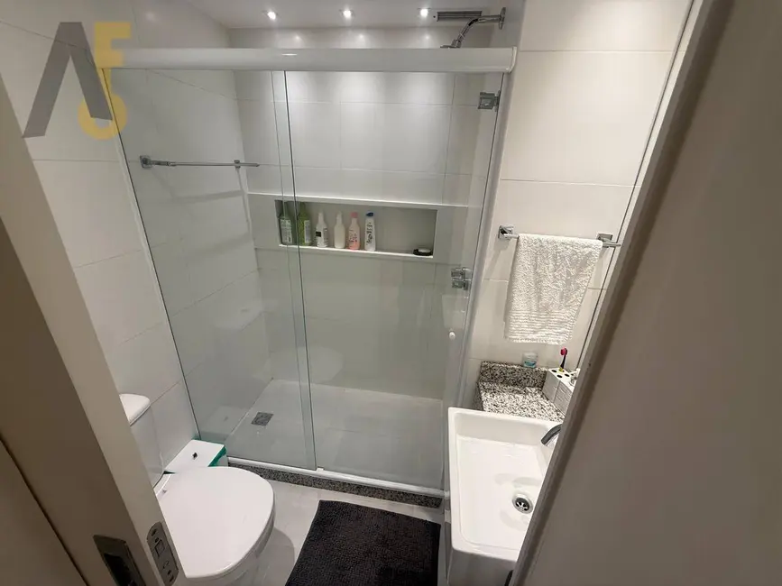 Apartamento com 3 quartos à venda, 102m2 em Rio De Janeiro - RJ - imagem 4 Foto 4 de Apartamento com 3 quartos à venda, 102m2 em Rio De Janeiro - RJ