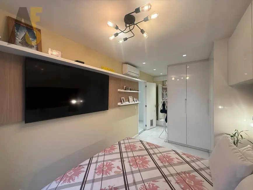 Apartamento com 3 quartos à venda, 102m2 em Rio De Janeiro - RJ - imagem 3 Foto 3 de Apartamento com 3 quartos à venda, 102m2 em Rio De Janeiro - RJ