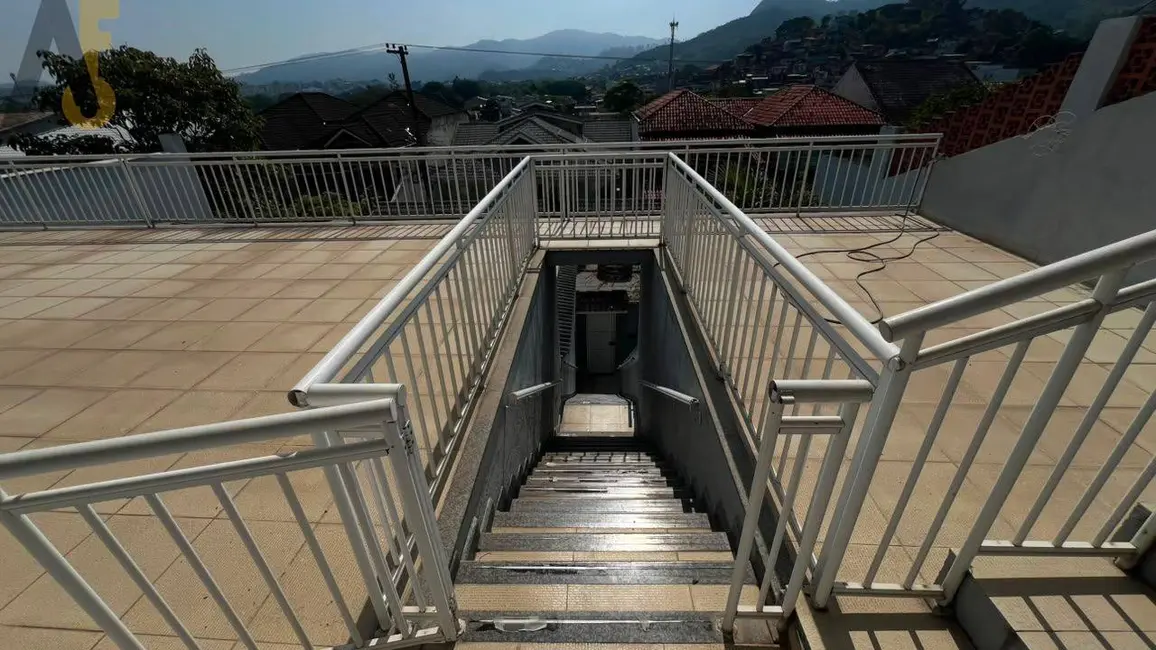 Casa com 4 quartos à venda, 237m2 em Anil, Rio De Janeiro - RJ - imagem 7 Foto 7 de Casa com 4 quartos à venda, 237m2 em Anil, Rio De Janeiro - RJ