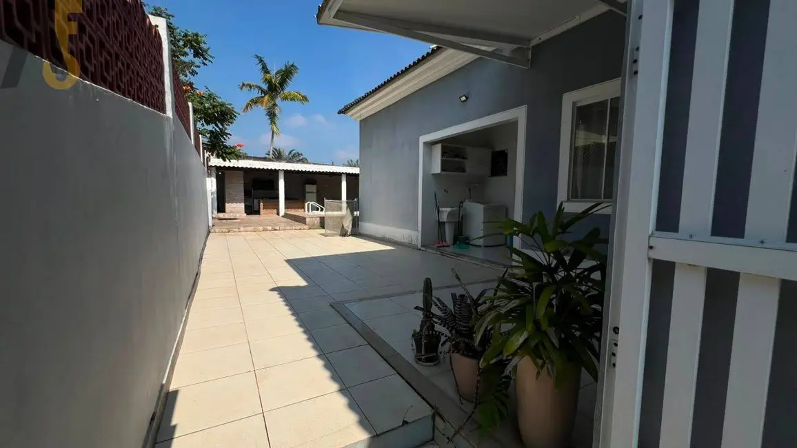 Casa com 4 quartos à venda, 237m2 em Anil, Rio De Janeiro - RJ - imagem 5 Foto 5 de Casa com 4 quartos à venda, 237m2 em Anil, Rio De Janeiro - RJ