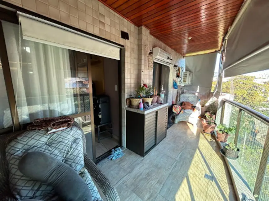 Apartamento com 3 quartos à venda, 118m2 em Rio De Janeiro - RJ - imagem 5 Foto 5 de Apartamento com 3 quartos à venda, 118m2 em Rio De Janeiro - RJ