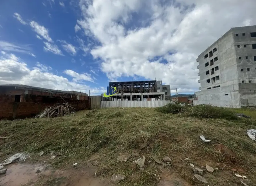 Foto 1 de Terreno / Lote à venda em Santa Regina, Camboriu - SC