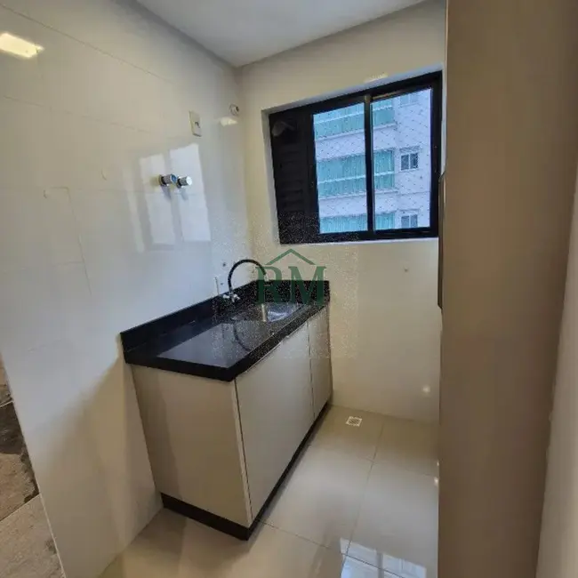 Apartamento com 3 quartos para alugar, 70m2 em Centro, Balneario Camboriu - SC - imagem 5 Foto 5 de Apartamento com 3 quartos para alugar, 70m2 em Centro, Balneario Camboriu - SC