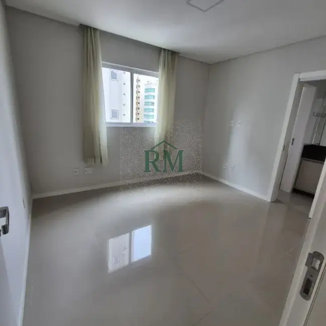 Apartamento com 3 quartos para alugar, 70m2 em Centro, Balneario Camboriu - SC - imagem 4 Foto 4 de Apartamento com 3 quartos para alugar, 70m2 em Centro, Balneario Camboriu - SC