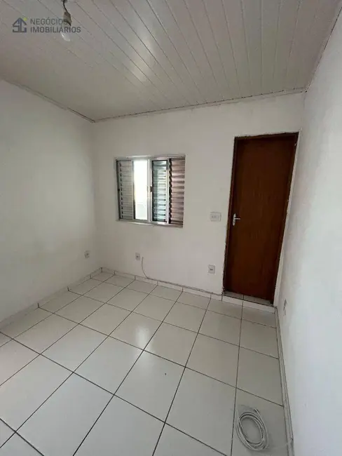 Kitnet com 1 quarto para alugar, 20m2 em Vila Liviero, São Paulo - SP - imagem 4 Foto 4 de Kitnet com 1 quarto para alugar, 20m2 em Vila Liviero, São Paulo - SP