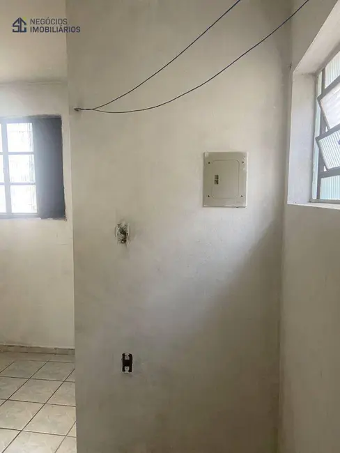 Foto 3 de Kitnet com 1 quarto para alugar, 25m2 em Jardim Rubilene, São Paulo - SP