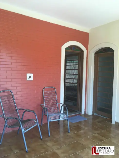 Foto 1 de Casa com 4 quartos à venda, 100m2 em Nova Lorena, Lorena - SP
